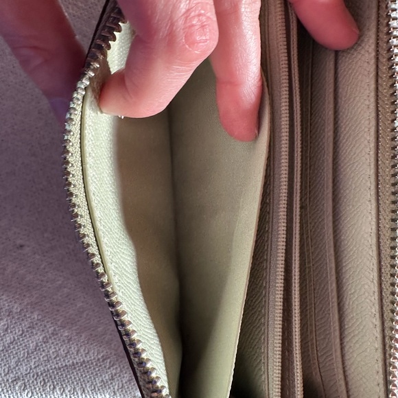 Coach Wallet - Picture 6 of 6